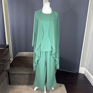 Women’s Green Chiffon 3 Piece Mother of the Bride Formal Pant Suit Size 2